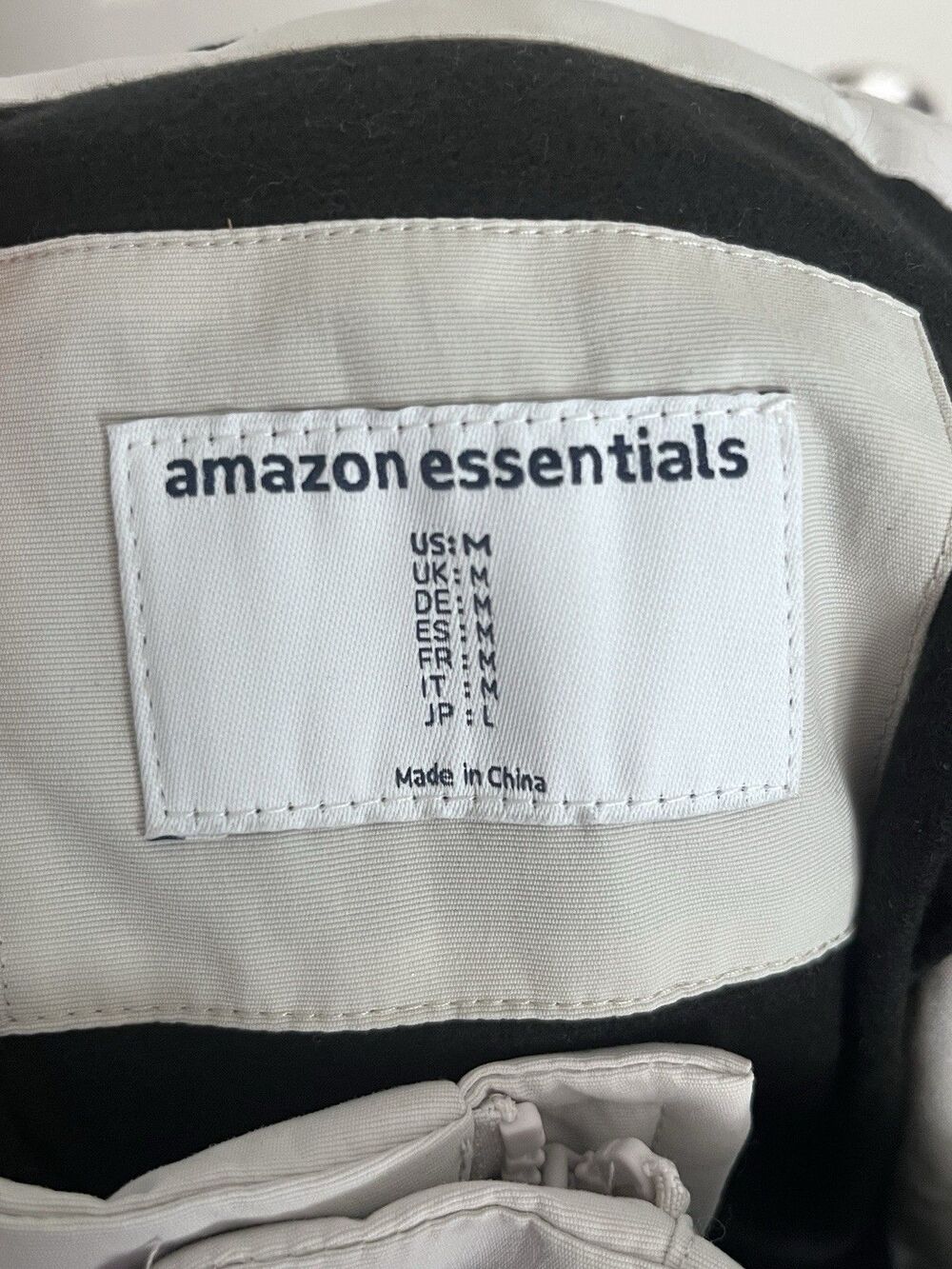 NEW Amazon Essentials Men’s Insulated Snow Bib Pants Gray/Black M Regular Ski - Picture 3 of 5